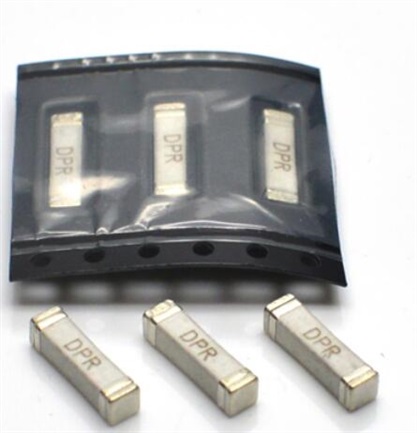 1025TD慢断贴片保险丝   一次性贴片保险丝